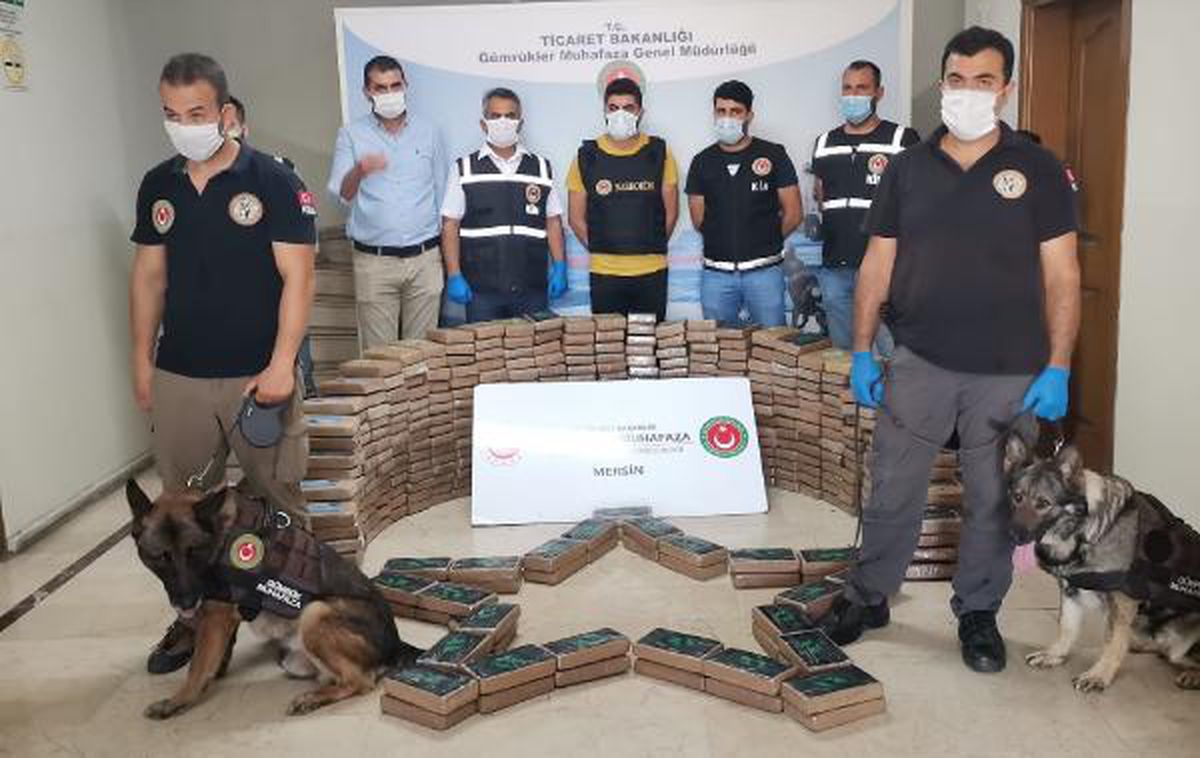 Mersin\'de ele geçirilen kokainde tutuklu sayısı 6\'ya çıktı