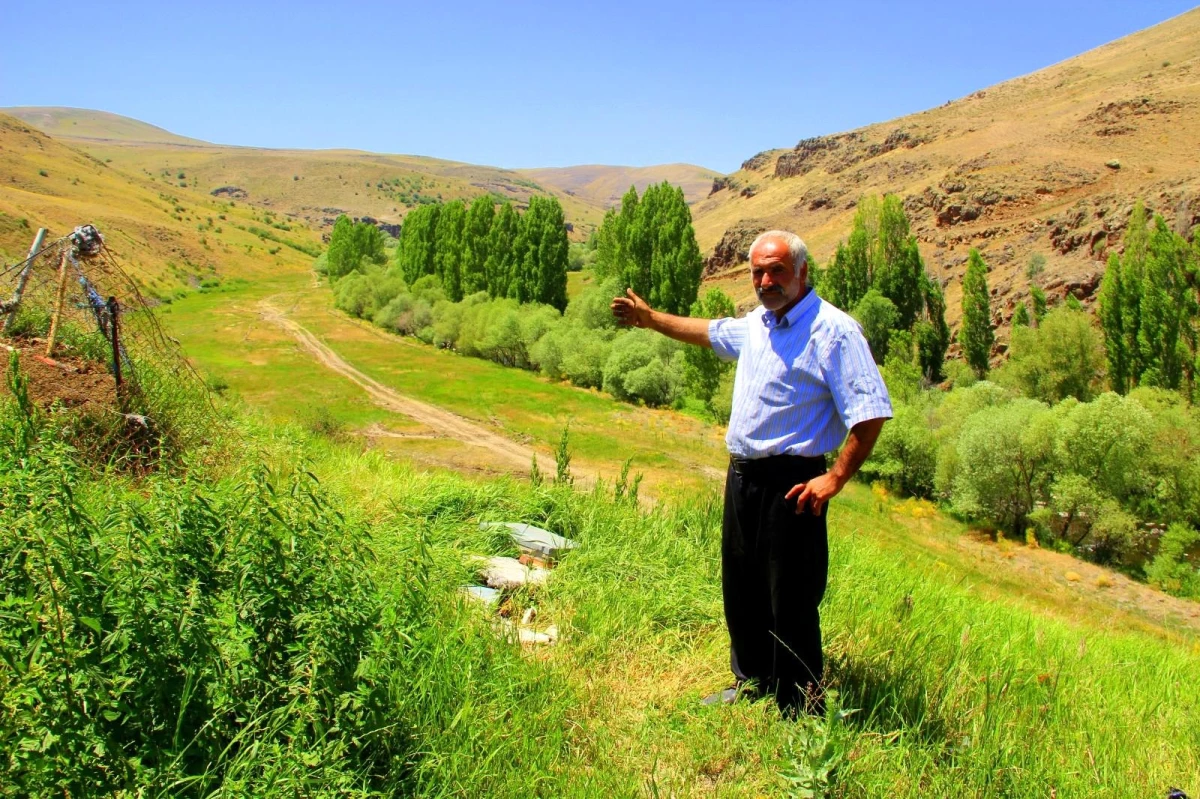 Erzurumlu vatandaş yaşayacak kimse kalmayınca köyünü 10 milyon liraya satışa çıkardı