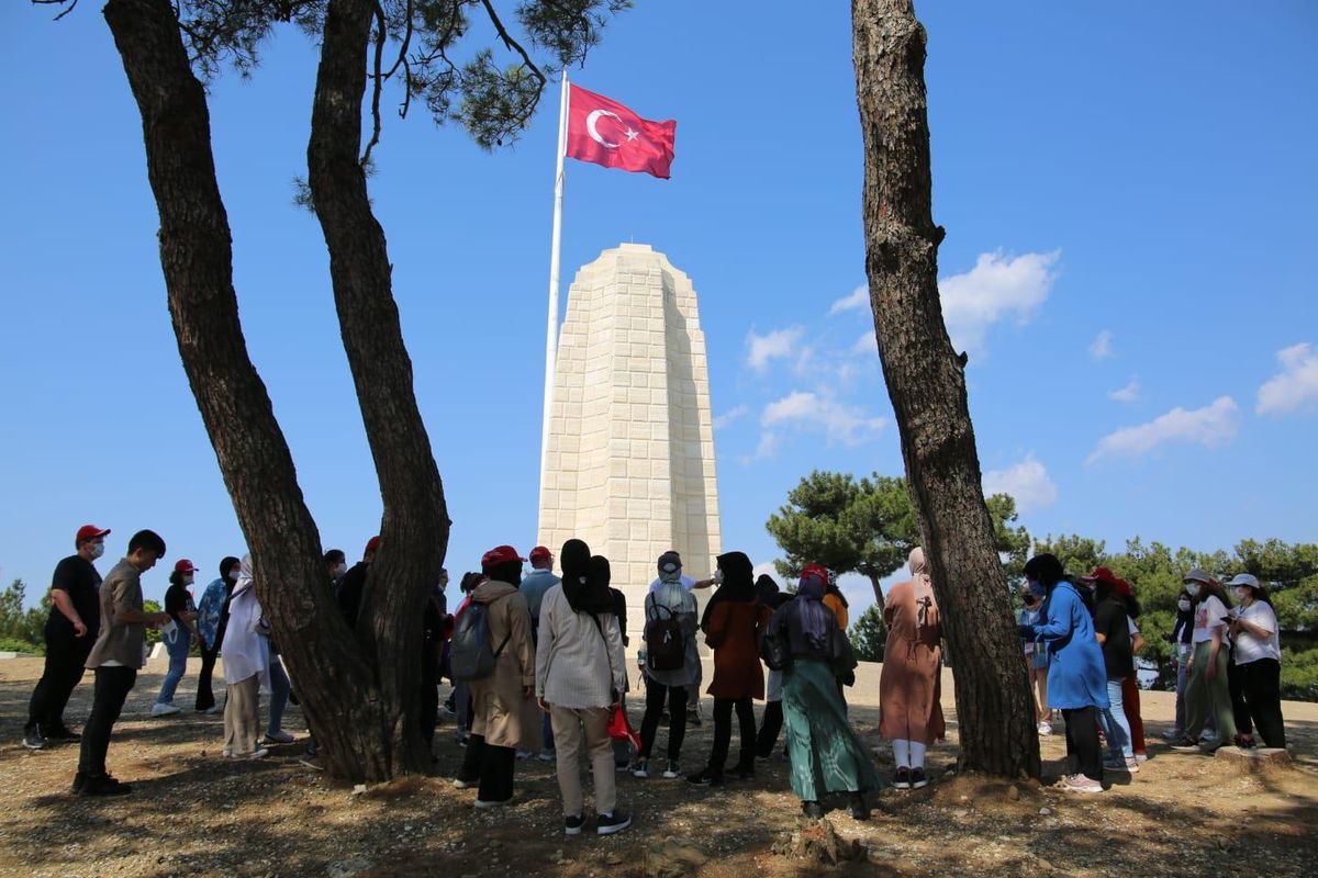 Sivas\'ta kitap okuma yarışmasında dereceye giren öğrenciler Çanakkale gezisiyle ödüllendirildi