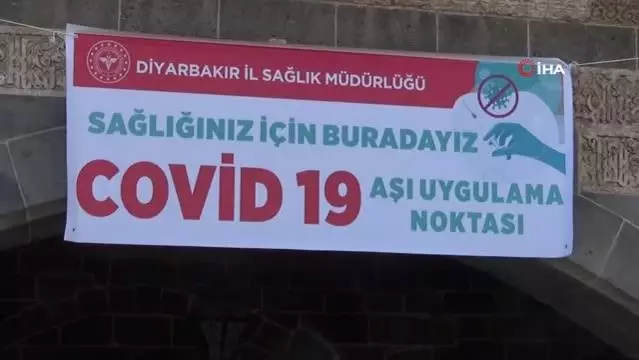 Tarihi Ulu Camii avlusunda mobil aşı uygulama noktası kuruldu, aşı olmak isteyenler sıraya girdi Tarihi Ulu Camii avlusunda mobil aşı uygulama noktası kuruldu, aşı olmak isteyenler sıraya girdi