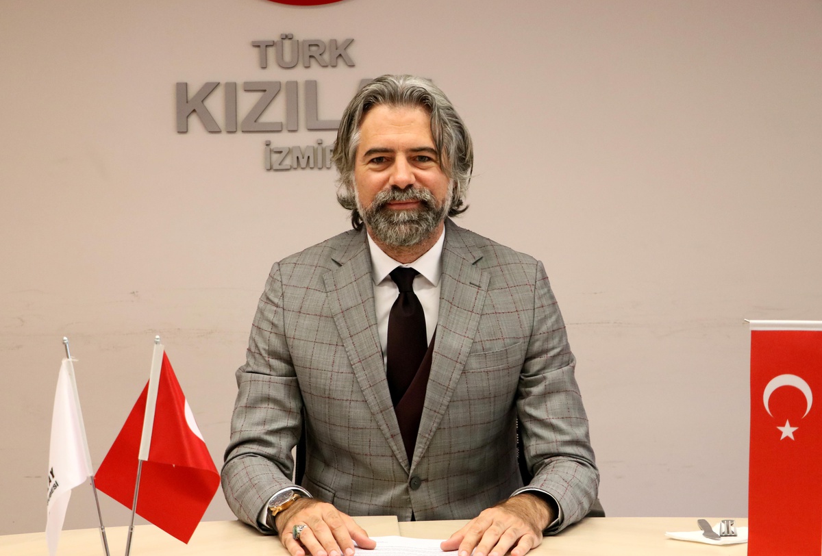 Türk Kızılay, İzmir\'de vekaletle kurban kesim kampanyasını tanıttı