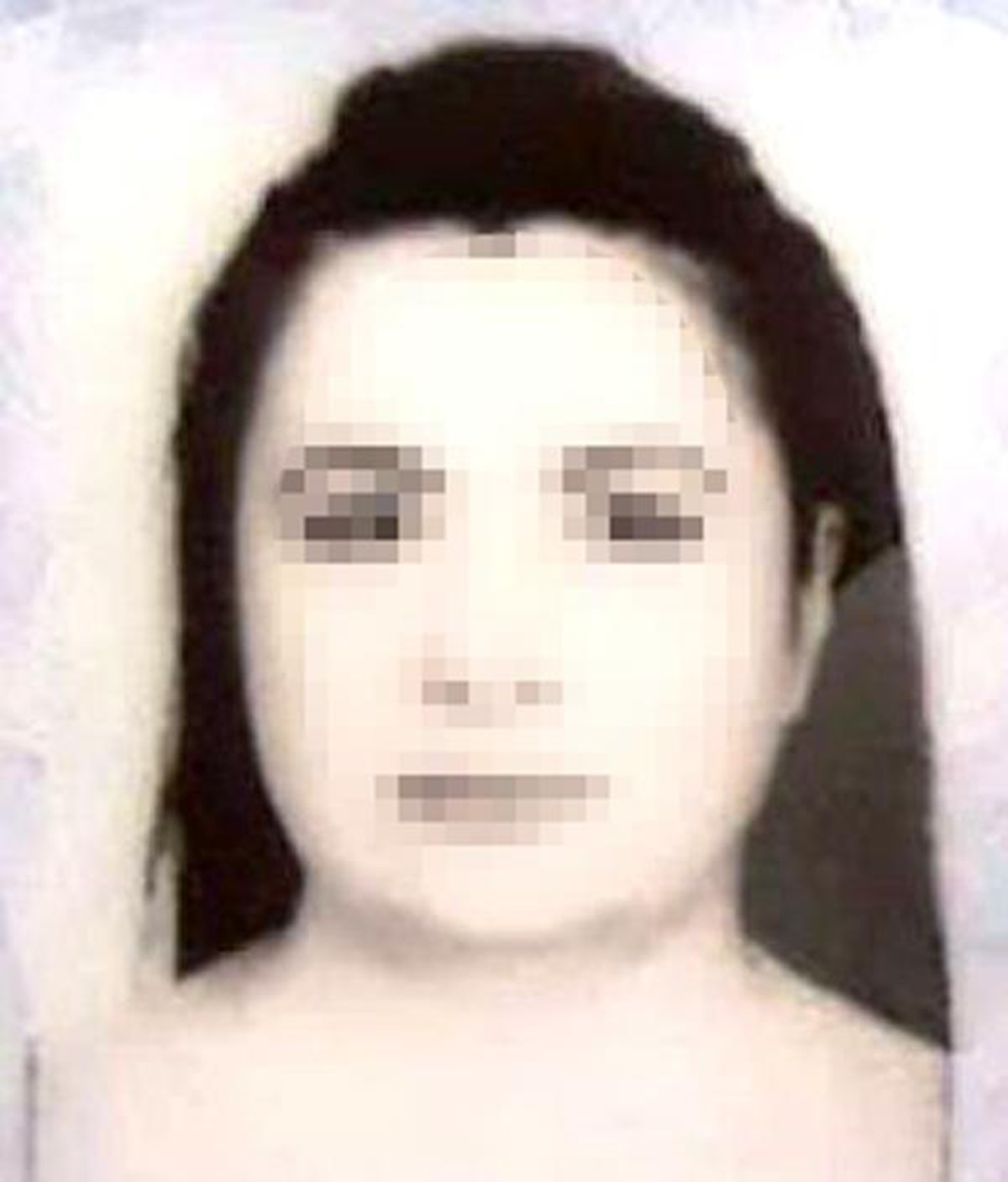 Boşanma aşamasındaki eşine zorla hap içirip, bıçakla yaraladı