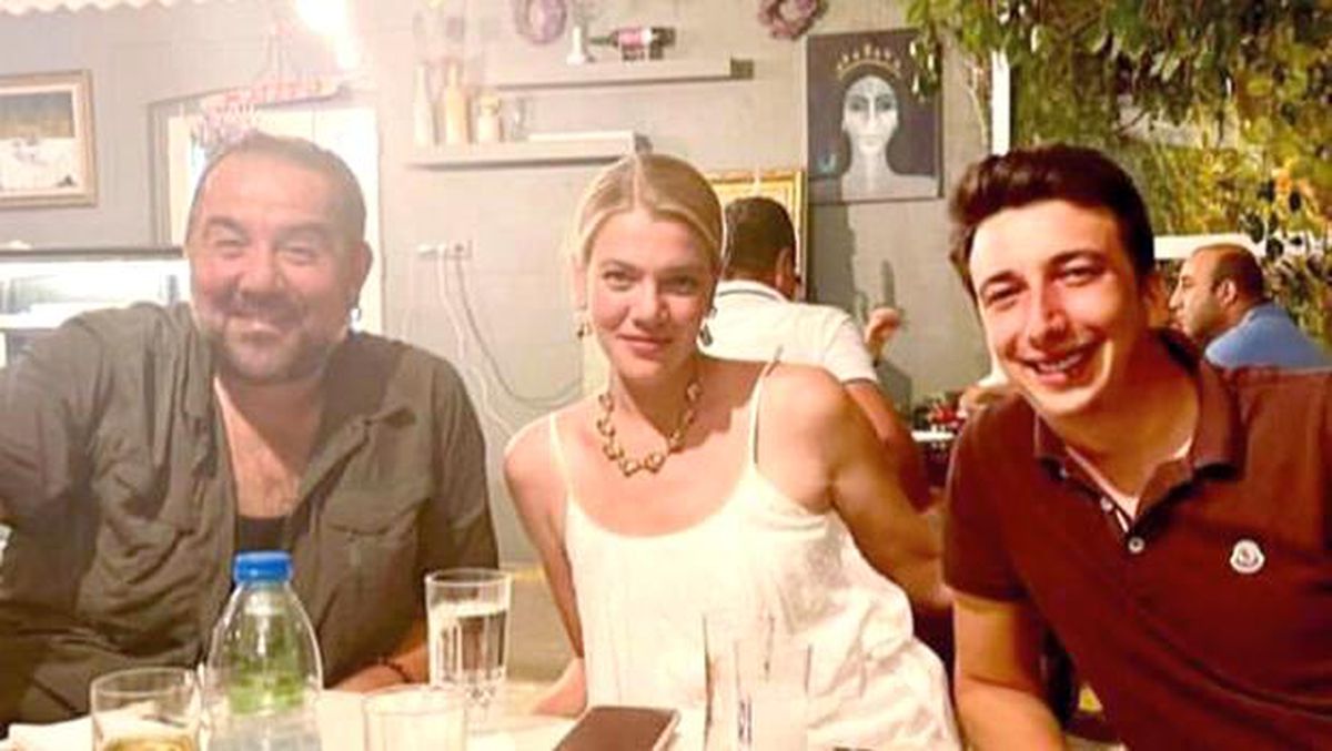 Derya Şensoy ve sevgilisi Ata Demirer ile buluştu