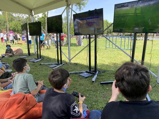 Esenler'de e-spor şenliği başladı