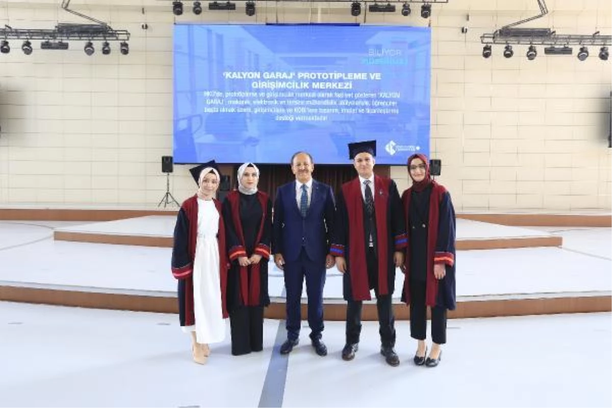 Hasan Kalyoncu Üniversitesi\'nde 2021 mezunları kep attı