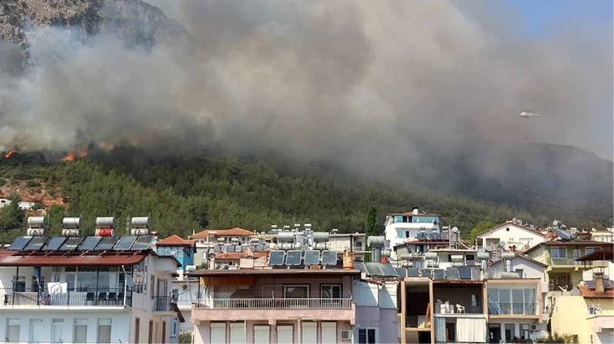 Kaş\'ta korkutan orman yangını! Yerleşim yerleri de zarar gördü