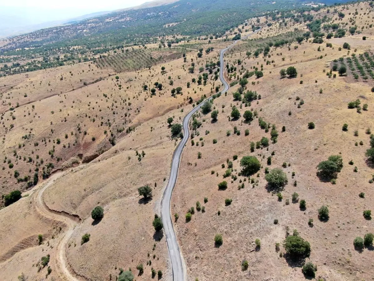 Uzunhüseyin Mahallesi\'nin asfalt sorunu çözüldü