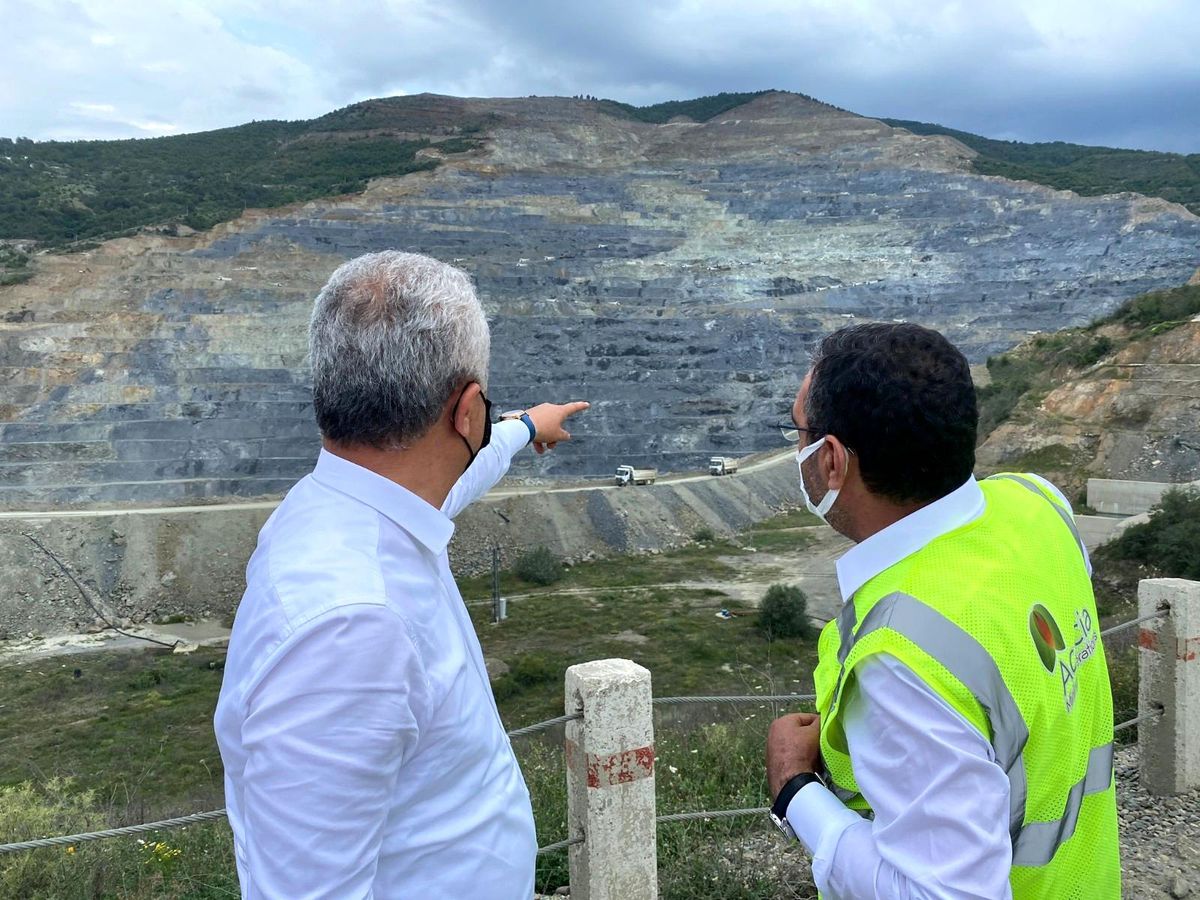Vali Çakır, bakır madeni işletmesinde incelemelerde bulundu