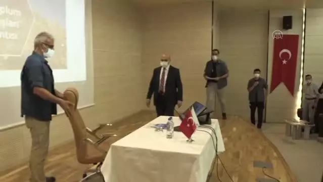 Vali Mahmut Demirtaş bir yıllık çalışmalarını değerlendirdi