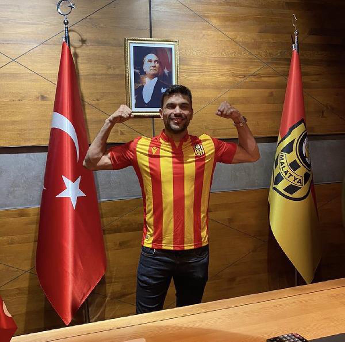 Yeni Malatyaspor, Oussama Haddadi\'yi transfer etti