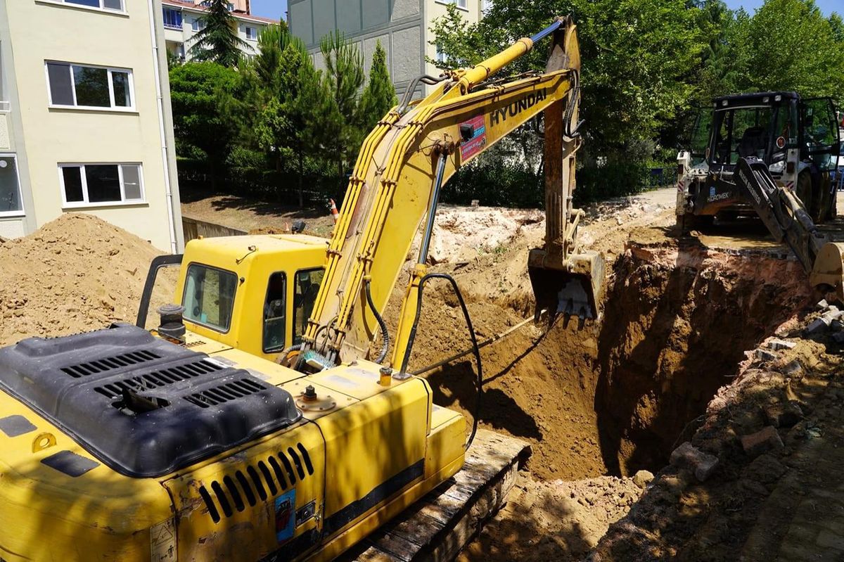 Bilecik\'te su borusu patlayınca içme suyu sıkıntısı yaşanmaya başlandı