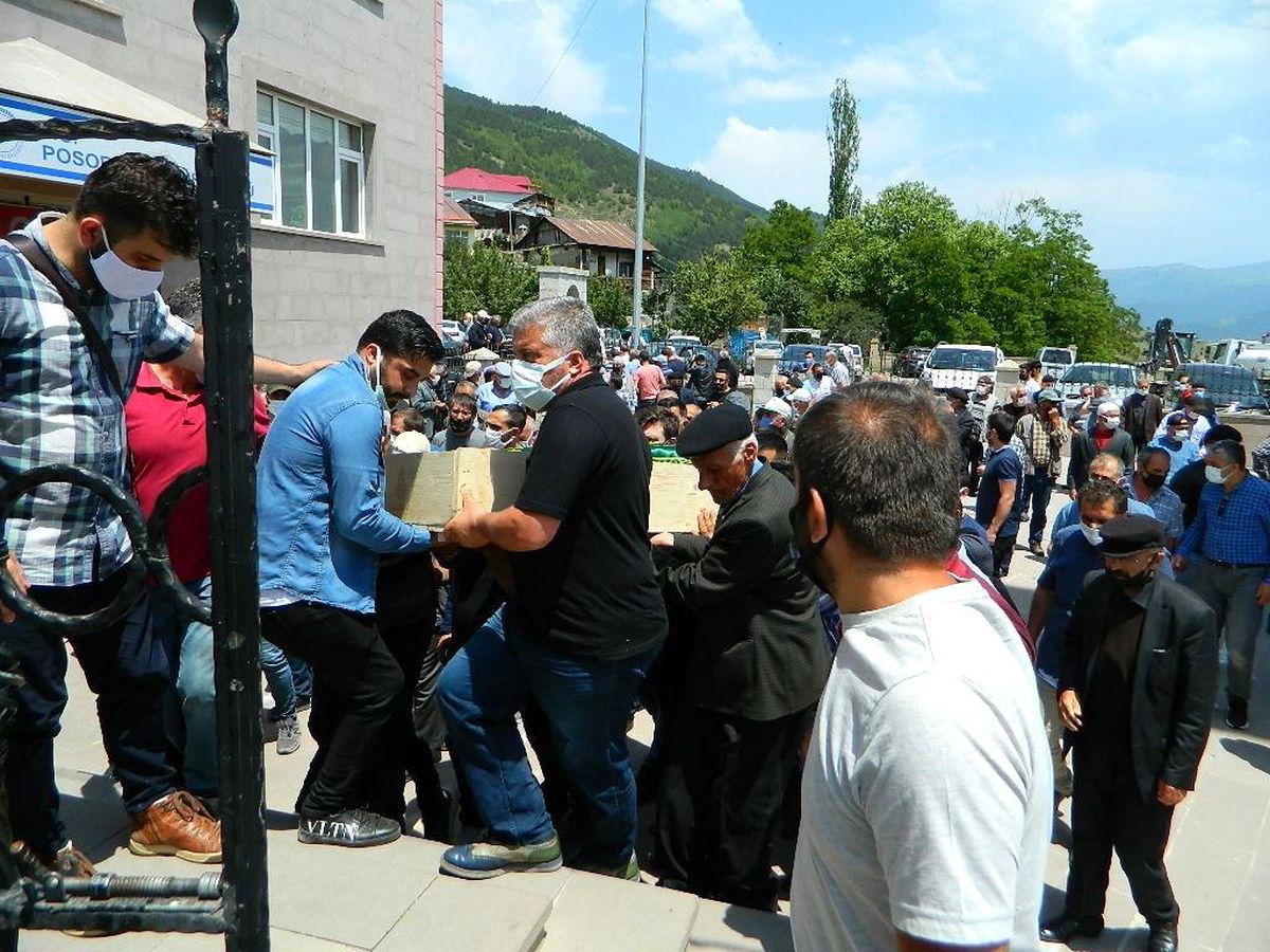 Damadı tarafından bıçaklanan adam son yolculuğuna uğurlandı