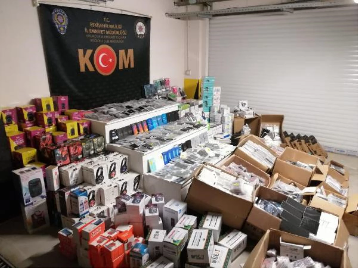 Eskişehir\'de 3 milyon TL\'lik kaçak elektronik eşya ele geçirildi