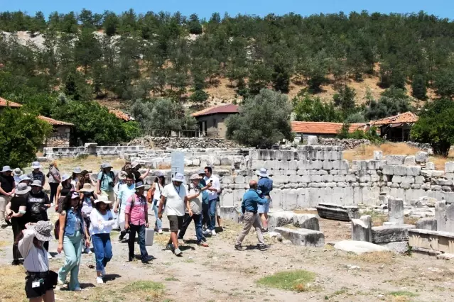 İş Bankası'ndan Stratonikeia kazılarına destek