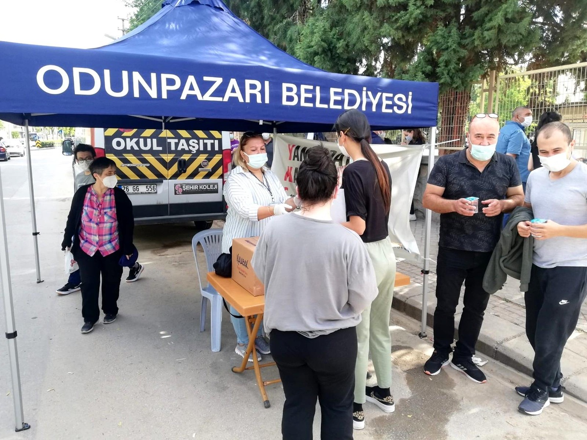 Odunpazarı Belediyesi YKS\'ye giren üniversite adaylarının yanında oldu