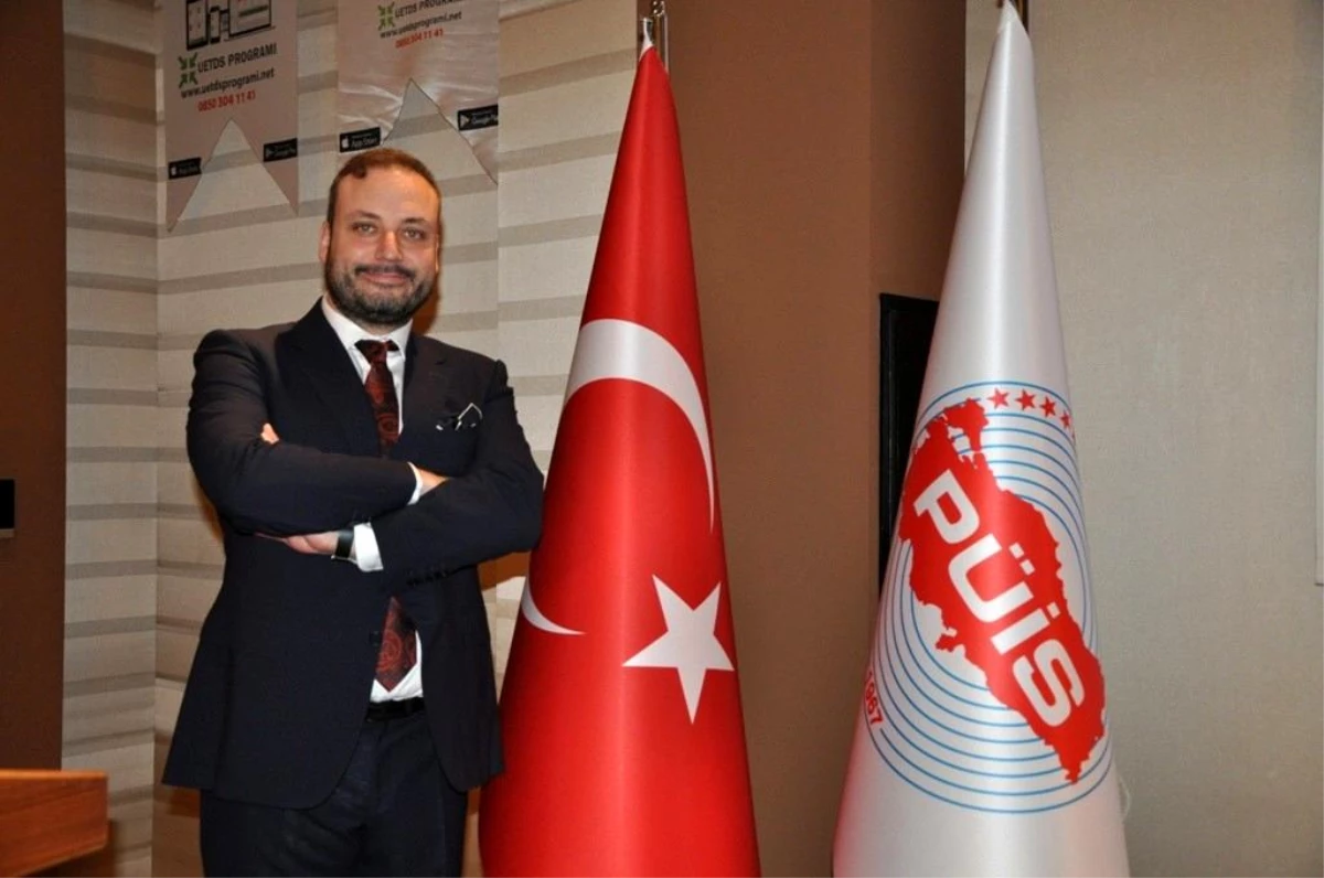 PÜİS İzmir\'de, Mert Aslan bayrağı devraldı