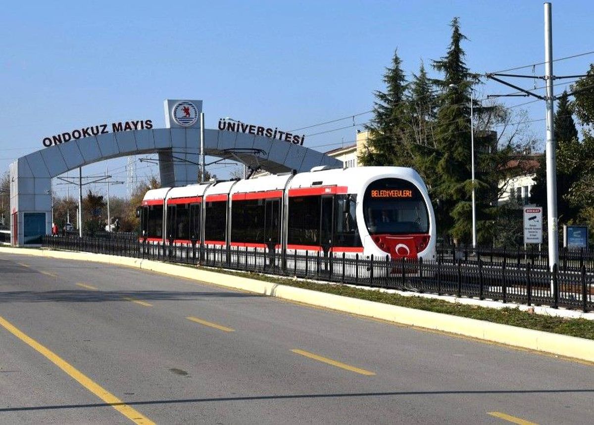 Samsun Büyükşehir Belediyesi 11 bin sağlık çalışanına ücretsiz ulaşım imkanı sağladı