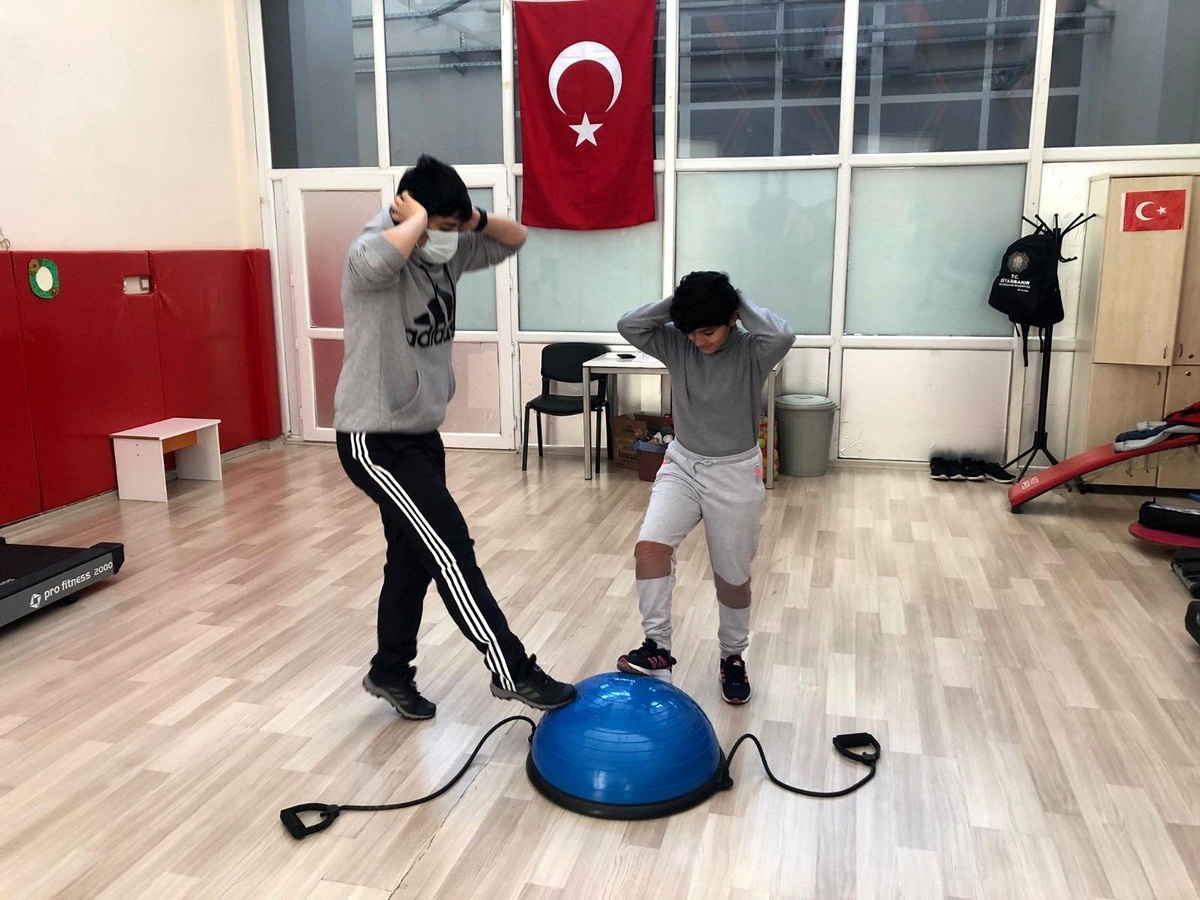 Son dakika haberleri: Spor eğitimleri otizmli çocukların yaşama tutunmasını sağlıyor