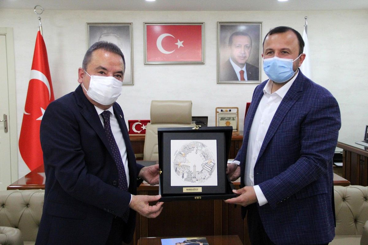 AK Parti, Başkan Böcek\'i ağırladı