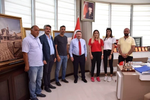 Başarılı spor takımlarından Başkan Beyoğlu'na teşekkür