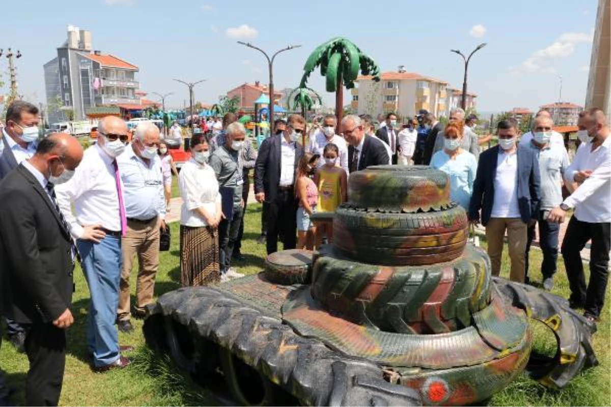 SPOR Edirne\'de Naim Süleymanoğlu\'nun heykelinin bulunduğu park açıldı