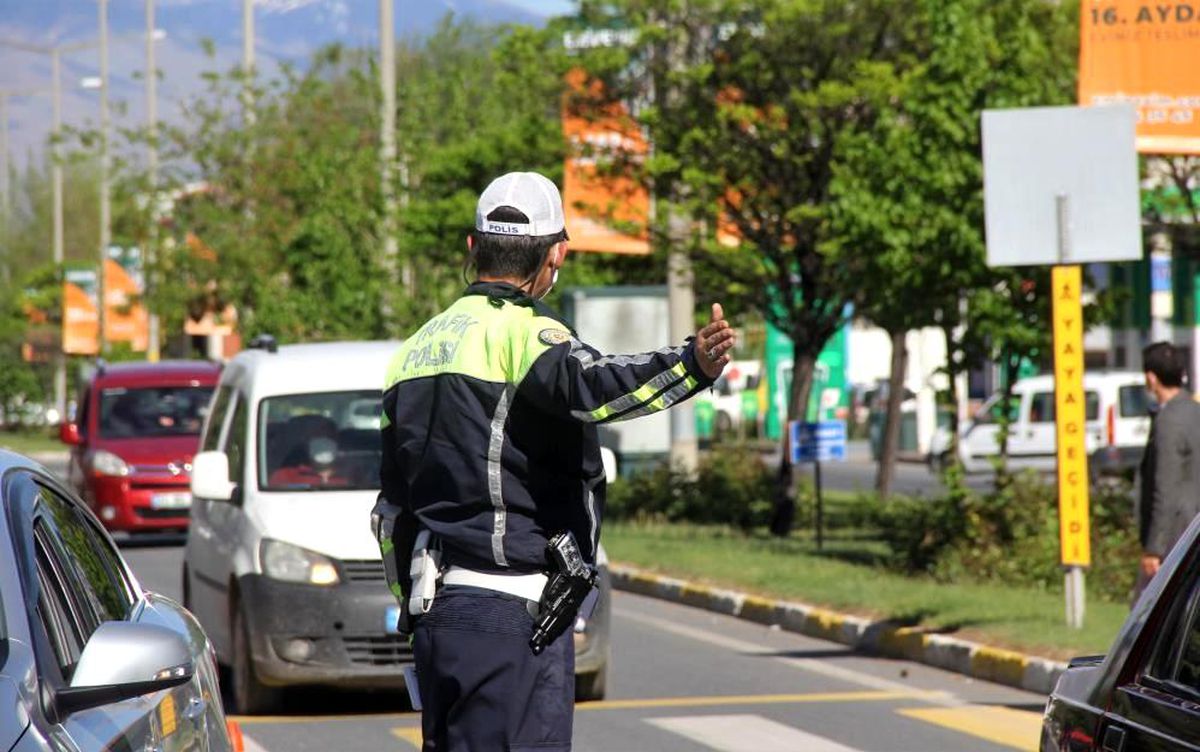 Erzincan\'da trafiğe kayıtlı araç sayısı Mayıs ayı sonu itibarıyla 62 bin 372 oldu