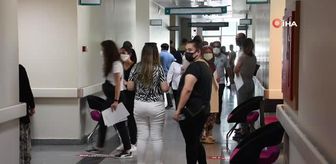 Son dakika haberi | 'Keşke babama da aşı yapabilseydim'...Sağlık Bakanı Koca'nın örnek gösterdiği hemşire gözyaşlarına boğuldu