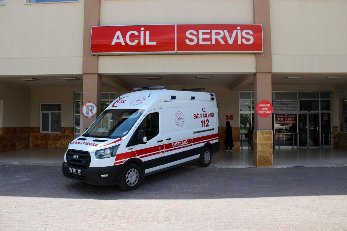 Köstebek tuzağı din görevlisini yaraladı