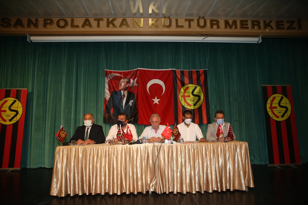 ESKİŞEHİR - Kulüp başkanlığı için aday çıkmayan Eskişehirspor\'da olağanüstü genel kurul 12 Temmuz\'a ertelendi