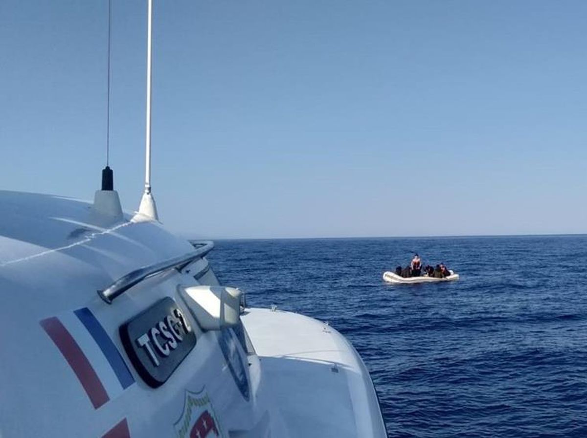 32 düzensiz göçmen kurtarıldı