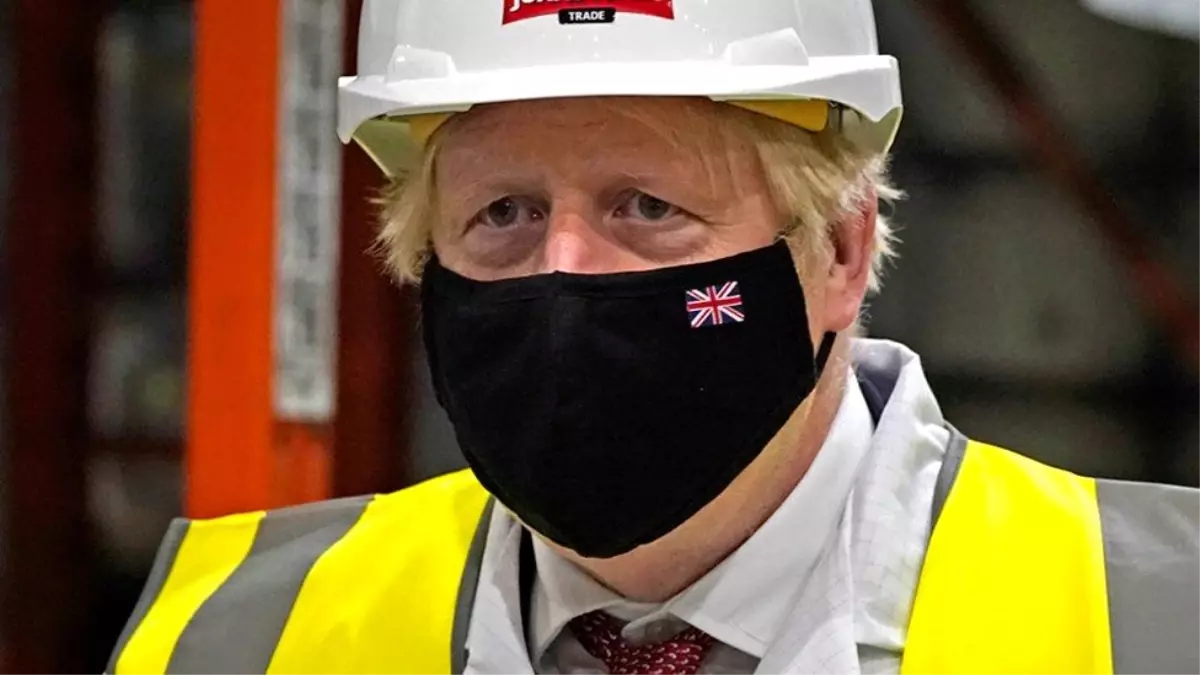 Matt Hancock\'un istifası: Boris Johnson görevden almama kararını savundu