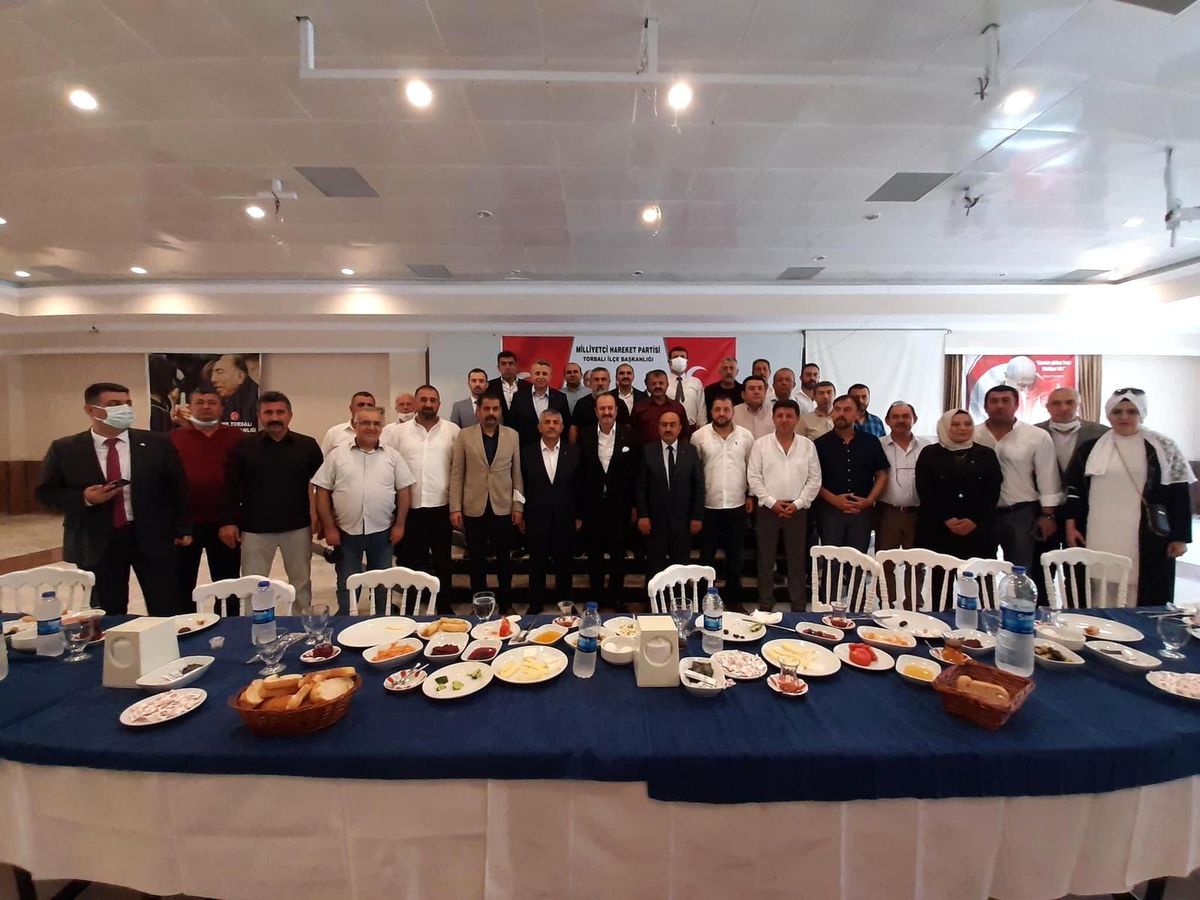 MHP İzmir İl Başkanı HDP\'ye yönelik saldırı hakkında konuştu: "Bu insanı sanki bizmişiz gibi lanse ettiler"