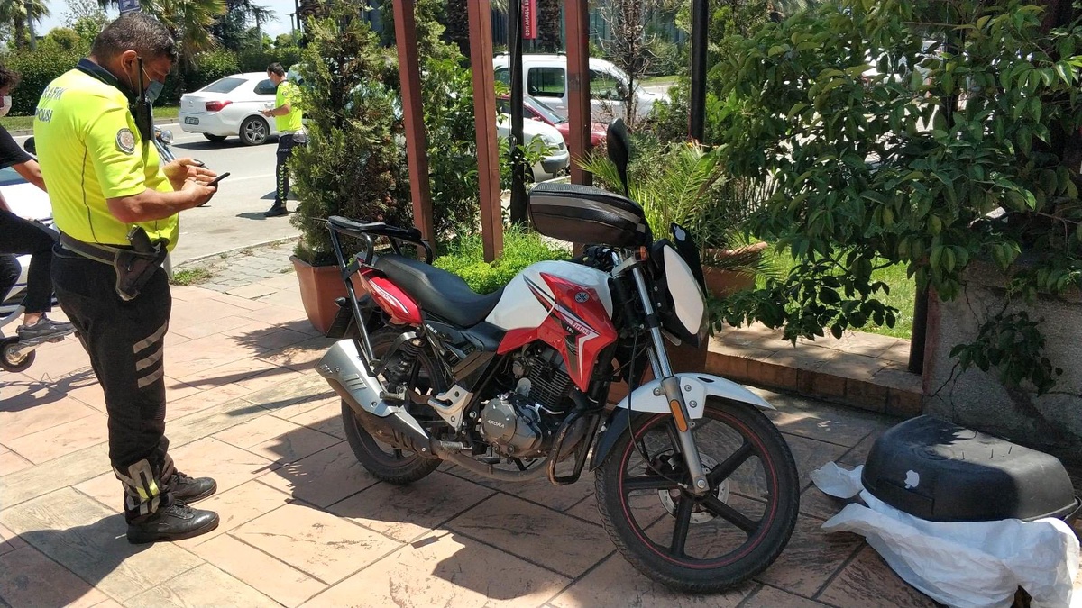 Samsun\'da motosiklet ile otomobil çarpıştı: 1 yaralı