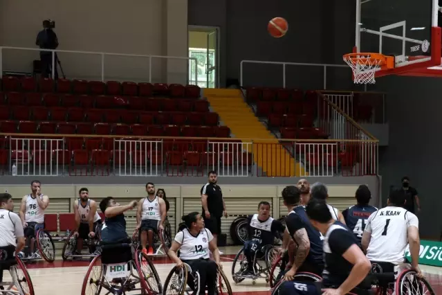 Tekerlekli Sandalye Basketbol Süper Ligi'nde şampiyon İzmir Büyükşehir Belediyespor