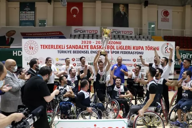Tekerlekli Sandalye Basketbol Süper Ligi'nde şampiyon İzmir Büyükşehir Belediyespor