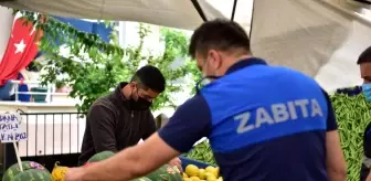 Tuzla Zabıtası semt pazarlarında hijyen ve fiyat denetimlerini sürdürüyor