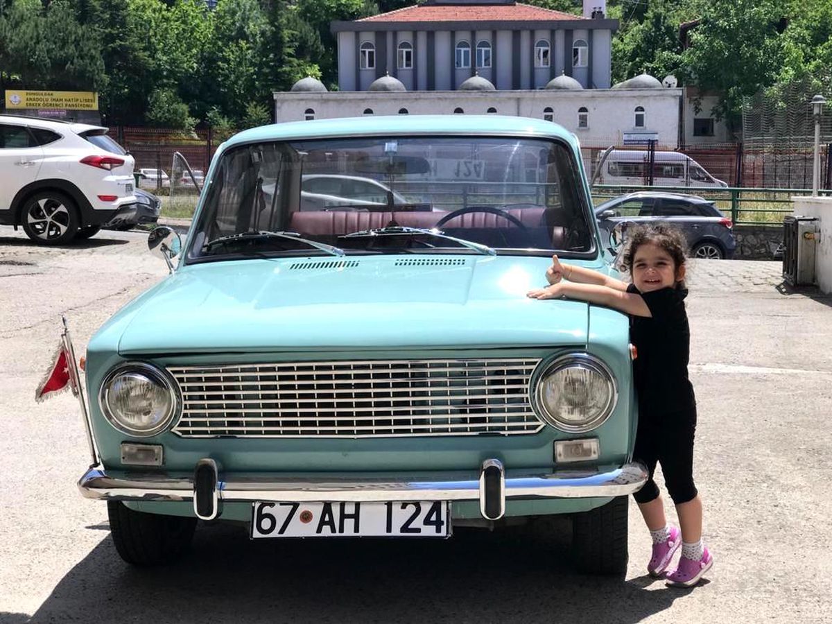 3 yaşındaki çocuğun bayrak sevgisi