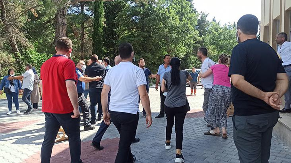 Mezarlıkta kavga ettiler! Annelerinin defni konusunda anlaşamayan kardeşler zor ikna edildi