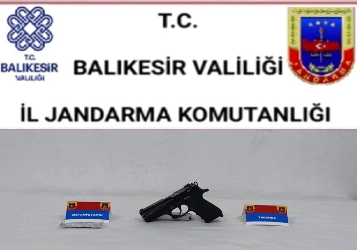 Son dakika haberi... Balıkesir\'de jandarma 27 şahsı gözaltına aldı