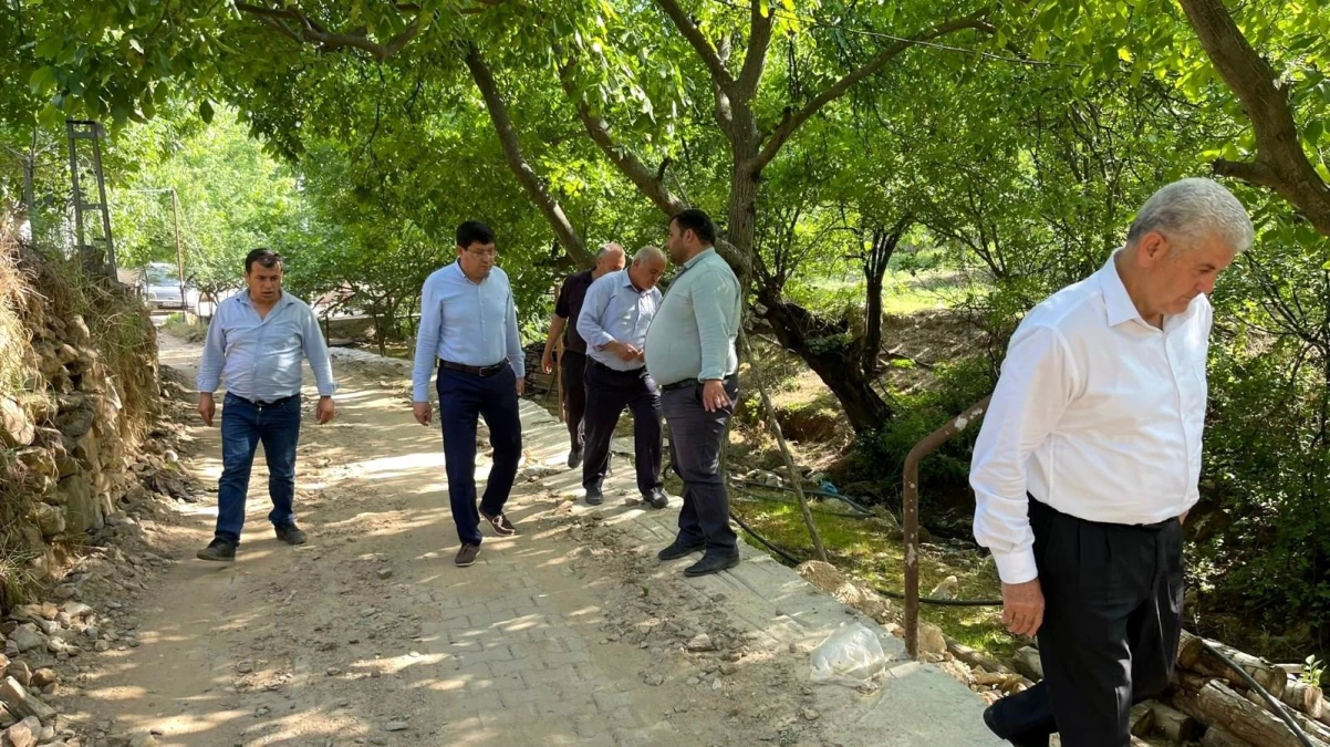 Başkan Özcan, Aksu Mahallesi\'nde incelemelerde bulundu