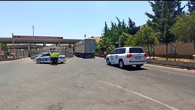 BM'den İdlib'e 46 tır insani yardım BM'den İdlib'e 46 tır insani yardım