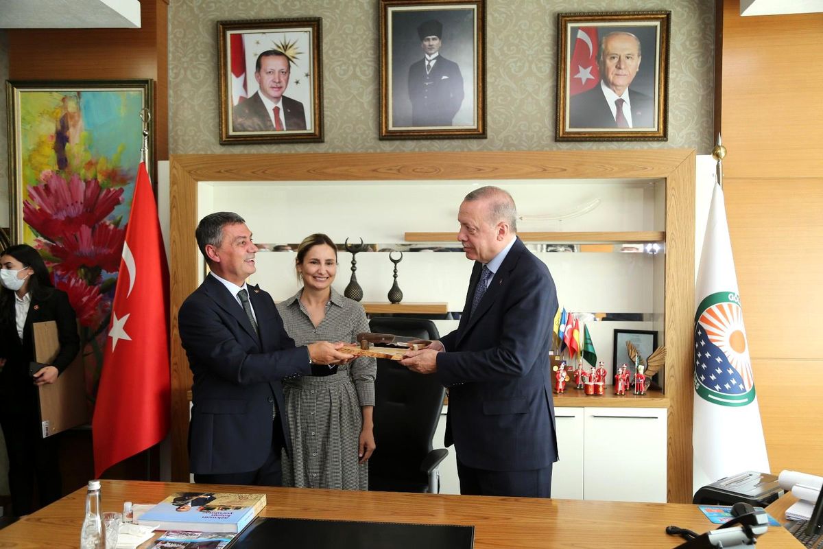 Cumhurbaşkanı Erdoğan Gölbaşı Belediye başkanı Şimşek\'i ziyaret etti