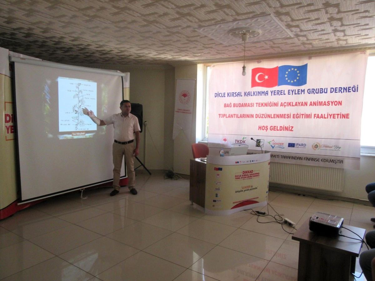DİKKAD\'dan Dicle\'deki ürütecilere eğitim