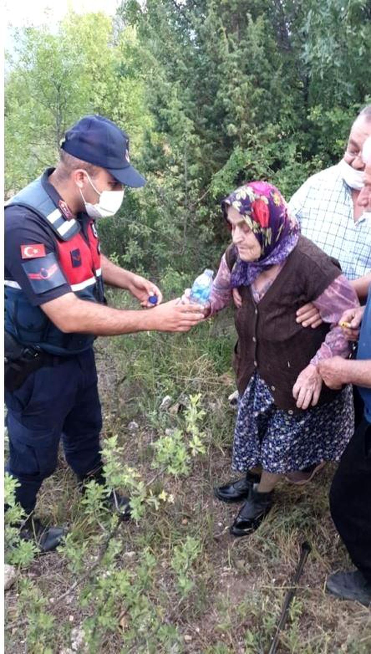 Kaybolan yaşlı kadın Jandarma ekiplerince bulundu