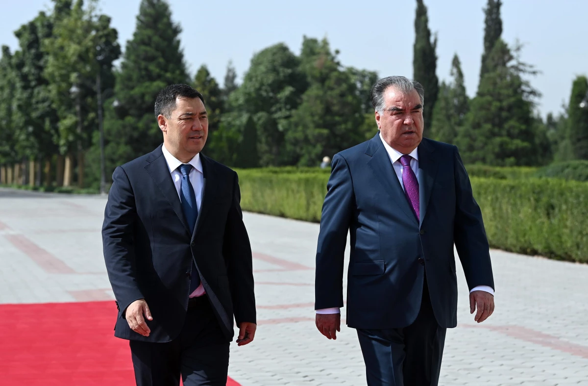Kırgızistan-Tacikistan sınırındaki çatışmaların ardından iki ülkenin liderleri ilk kez bir araya geldi