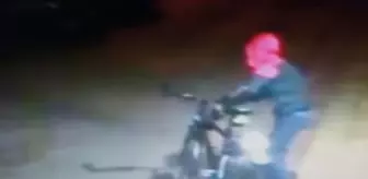 Kırmızı kapüşonlu bisiklet hırsızı kamerada