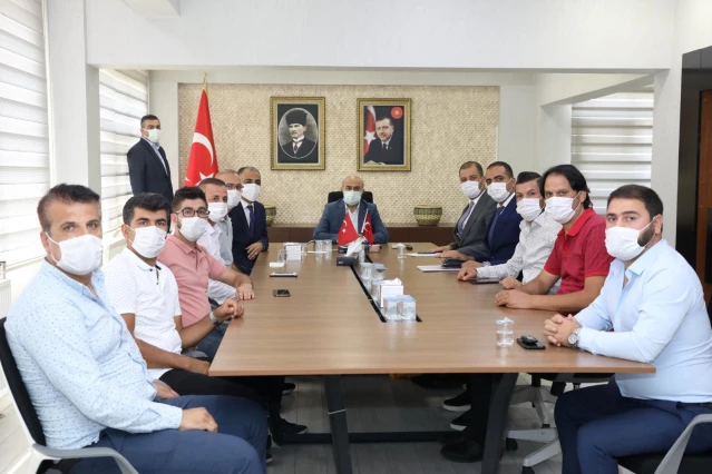 Mardin Valisi Demirtaş, esnaf ile bir araya geldi