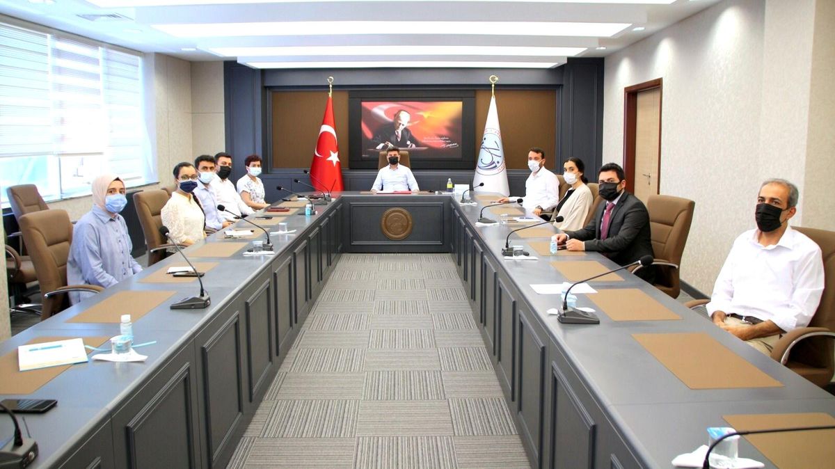 Rektör Karacoşkun, Üniversite basın birimiyle bir araya geldi