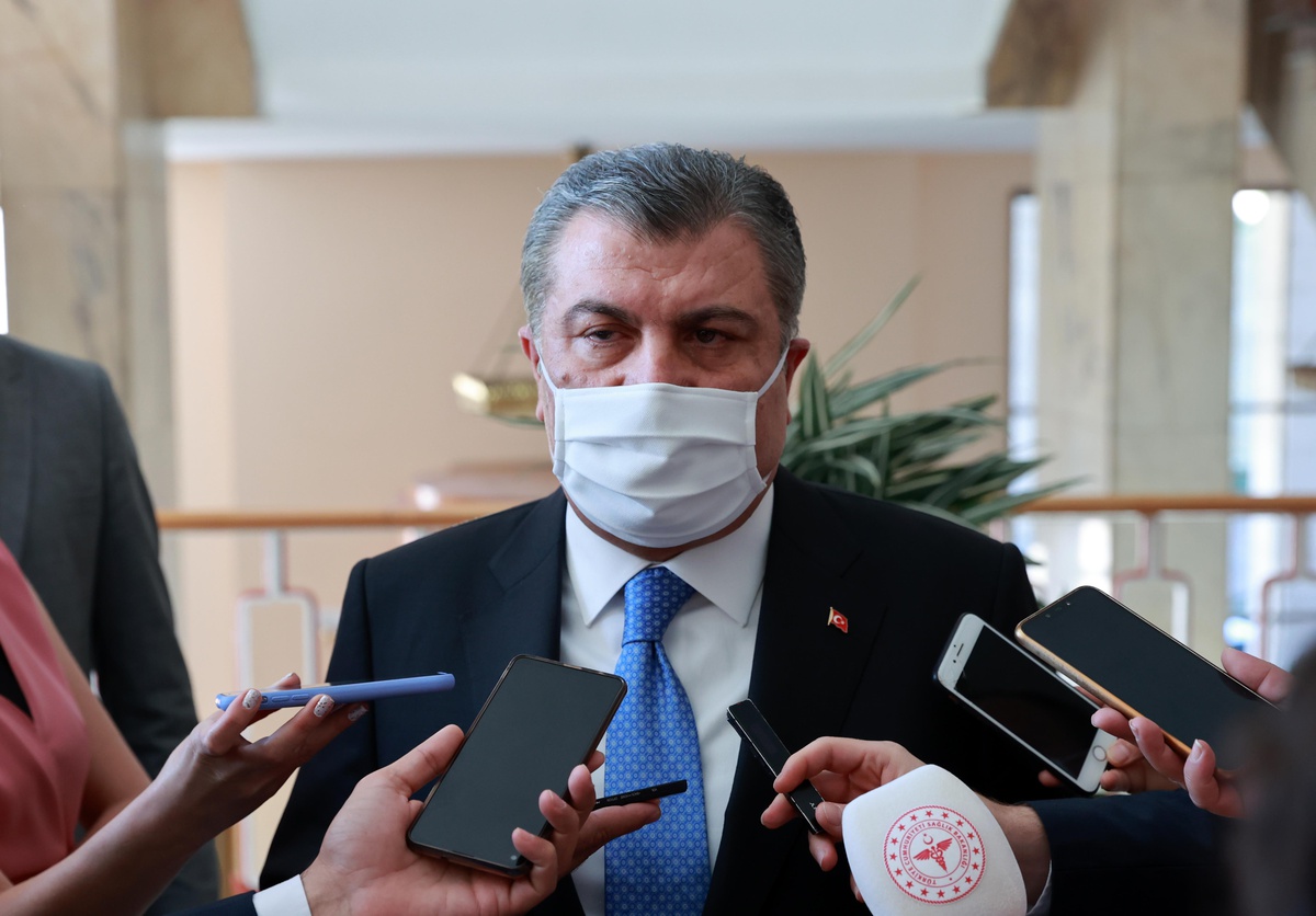 Son dakika haberleri... Sağlık Bakanı Koca: "(Şehir hastanelerine ilişkin iddialar) Hastanelerin, binaların satışı, devri söz konusu değil. Hastaneler de binalar da arsalar...