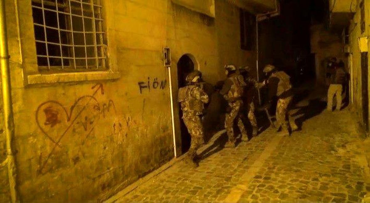 Son dakika haber | Şanlıurfa\'da DEAŞ operasyonu: 7 gözaltı